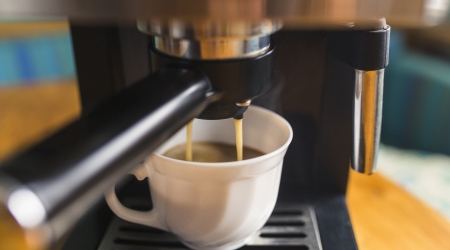 Koffiemachines aanzetten